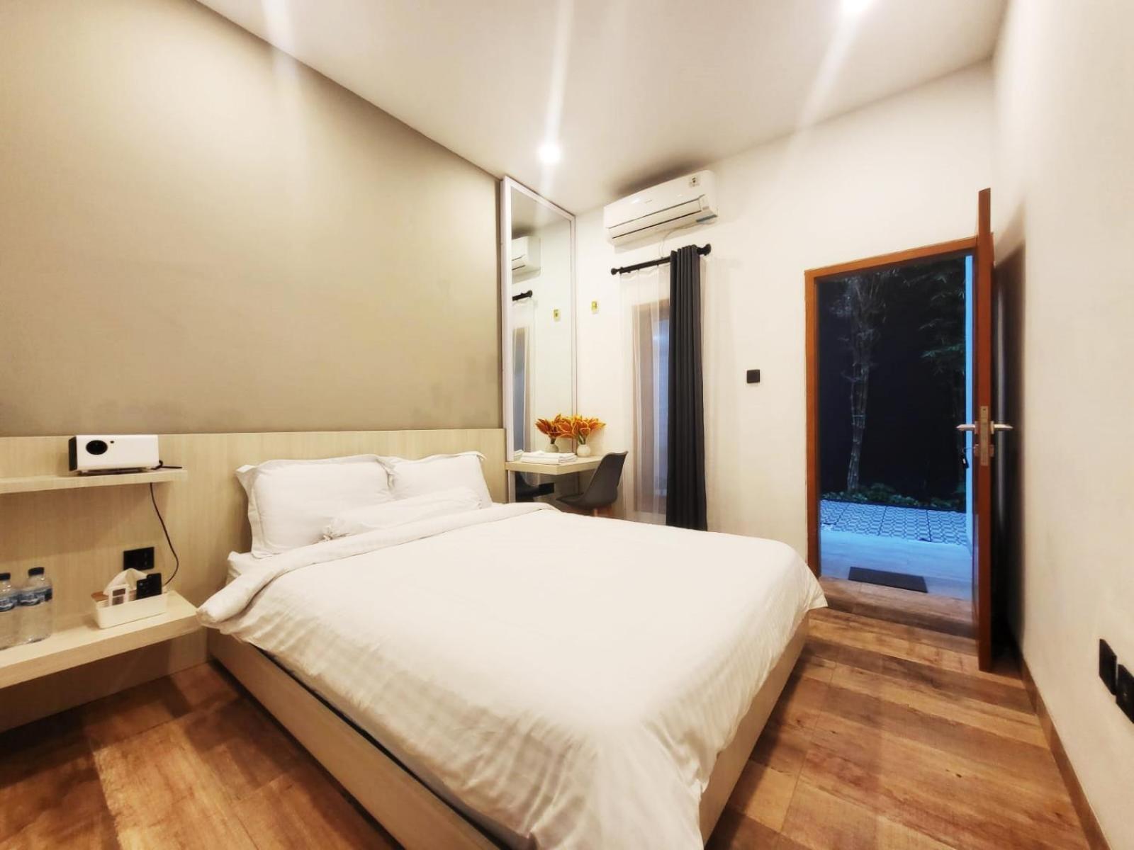 Cabin15 - Syariah Blitar Екстериор снимка