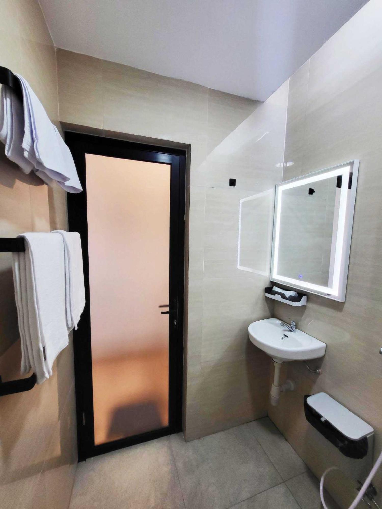 Cabin15 - Syariah Blitar Екстериор снимка