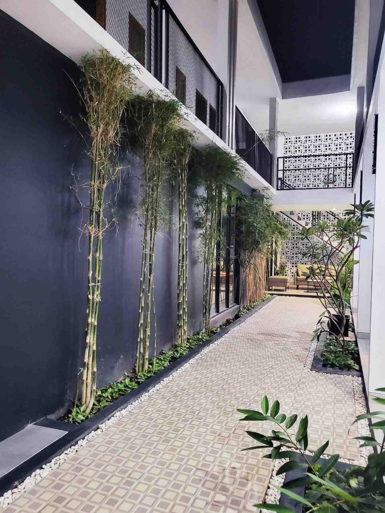 Cabin15 - Syariah Blitar Екстериор снимка