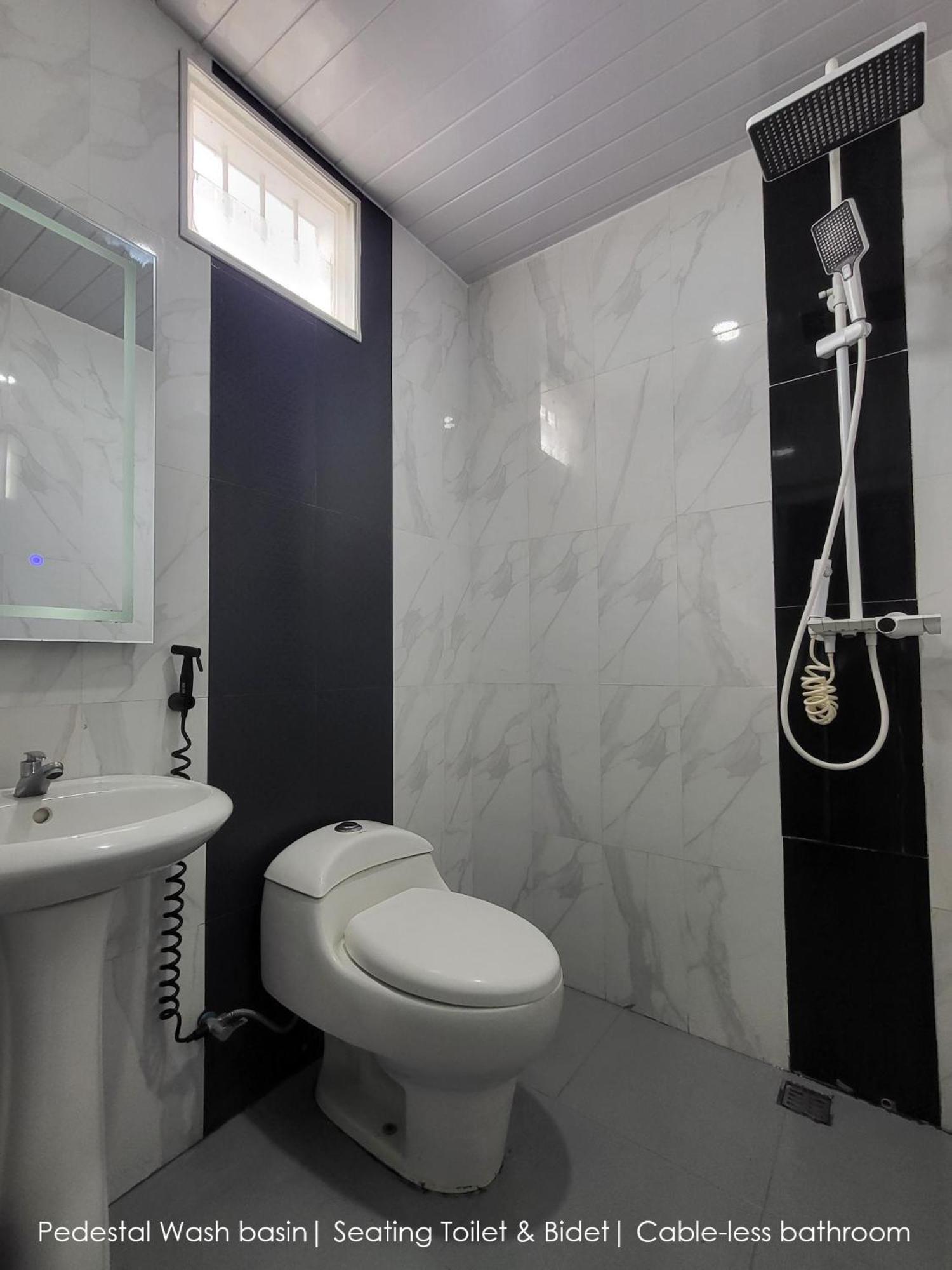 Cabin15 - Syariah Blitar Екстериор снимка